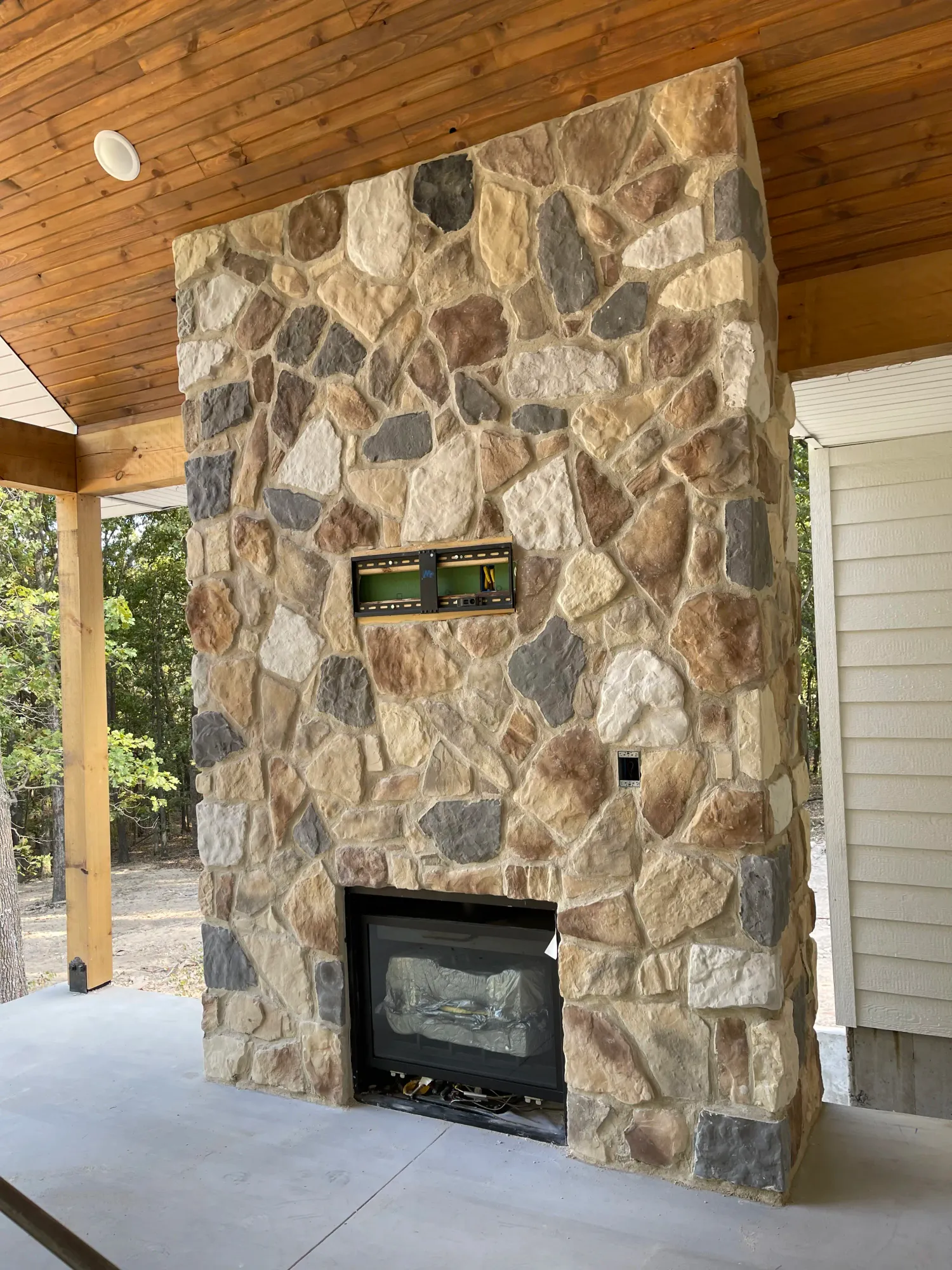 Outdoor Features - Custom Colors - Joplin, Mo