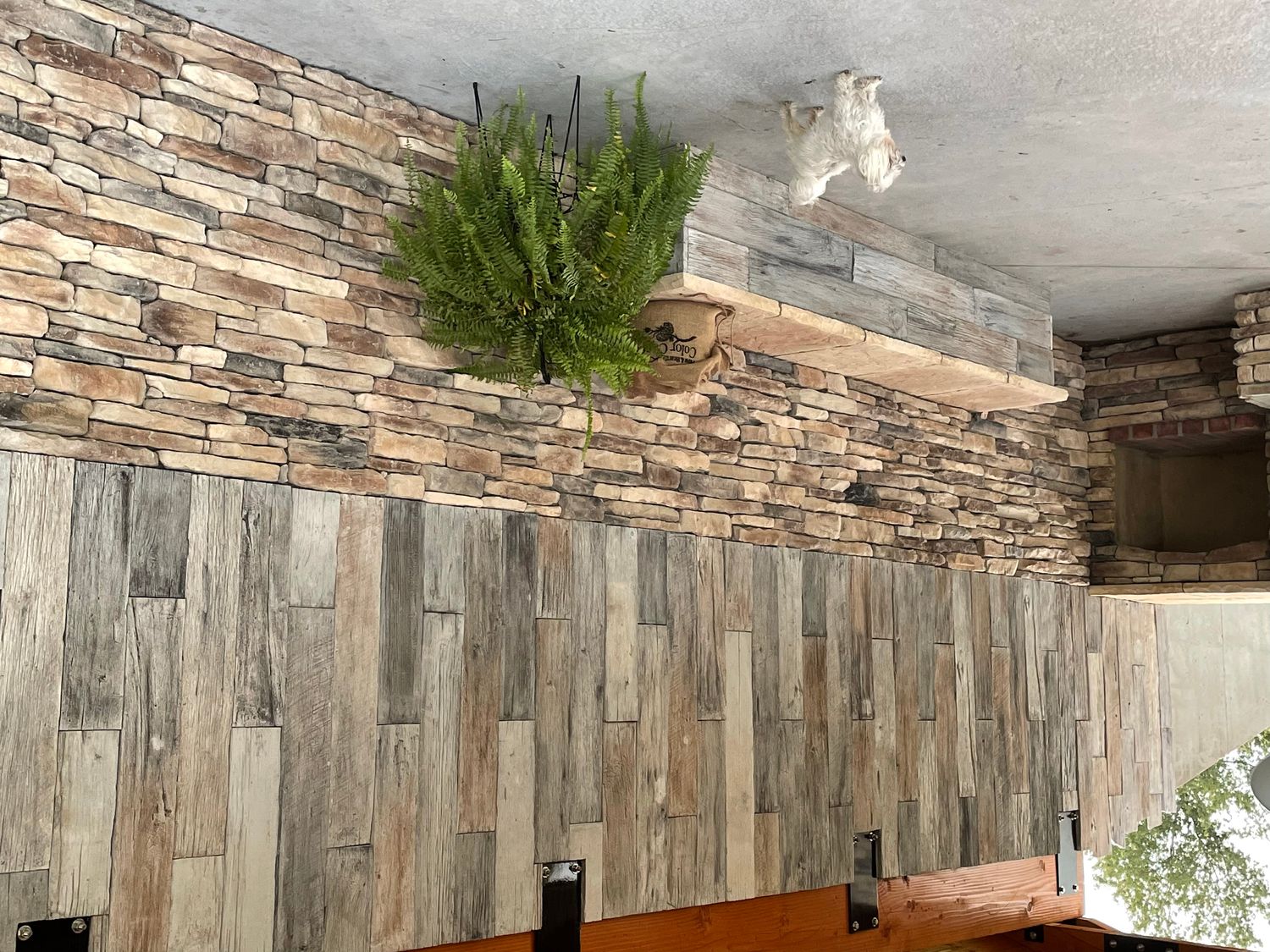 Vintage Barnwood Stone & Ledgestone
Harrisonville, MO