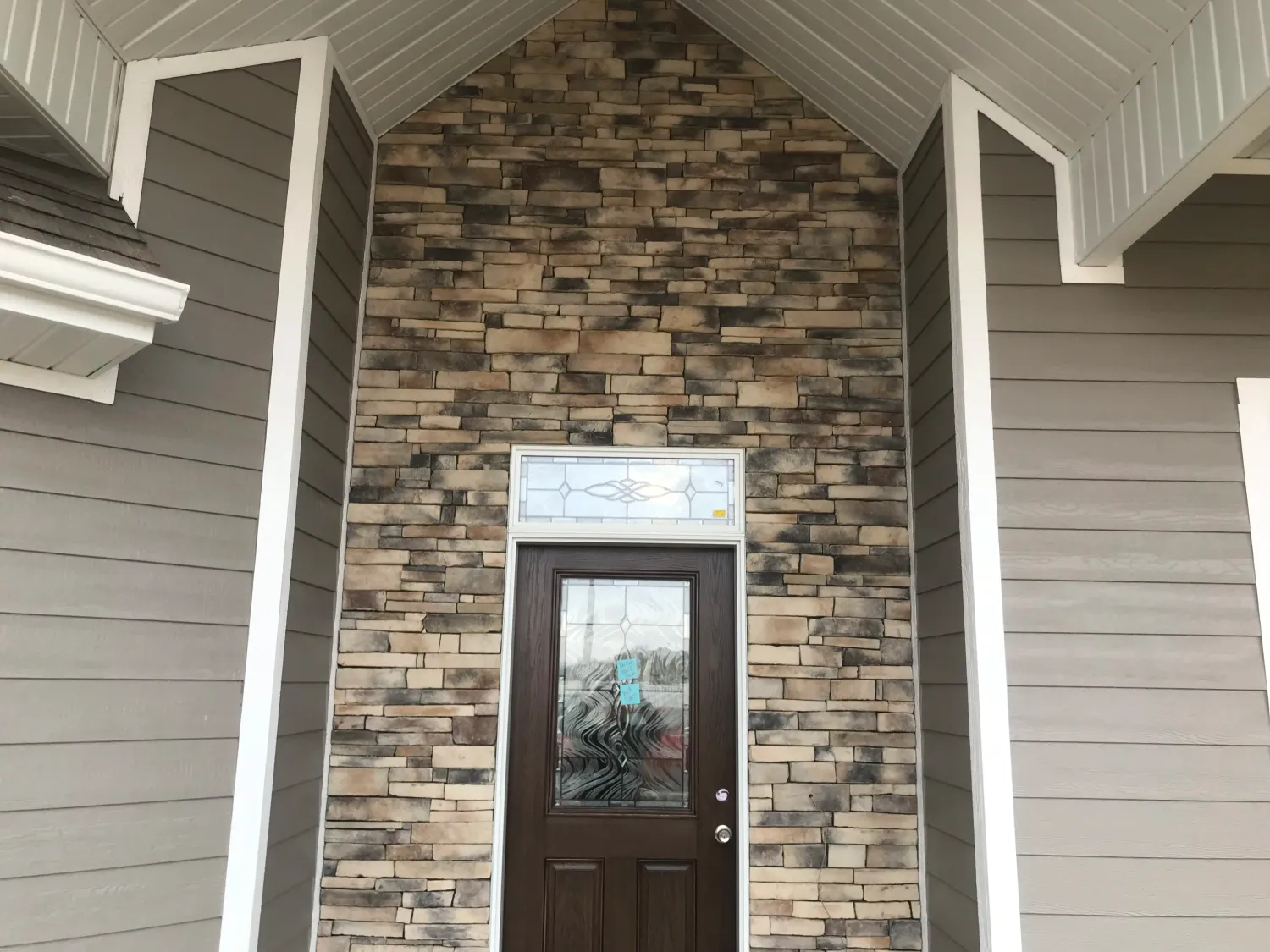 Entrance Feature - Pittsburg, Ks