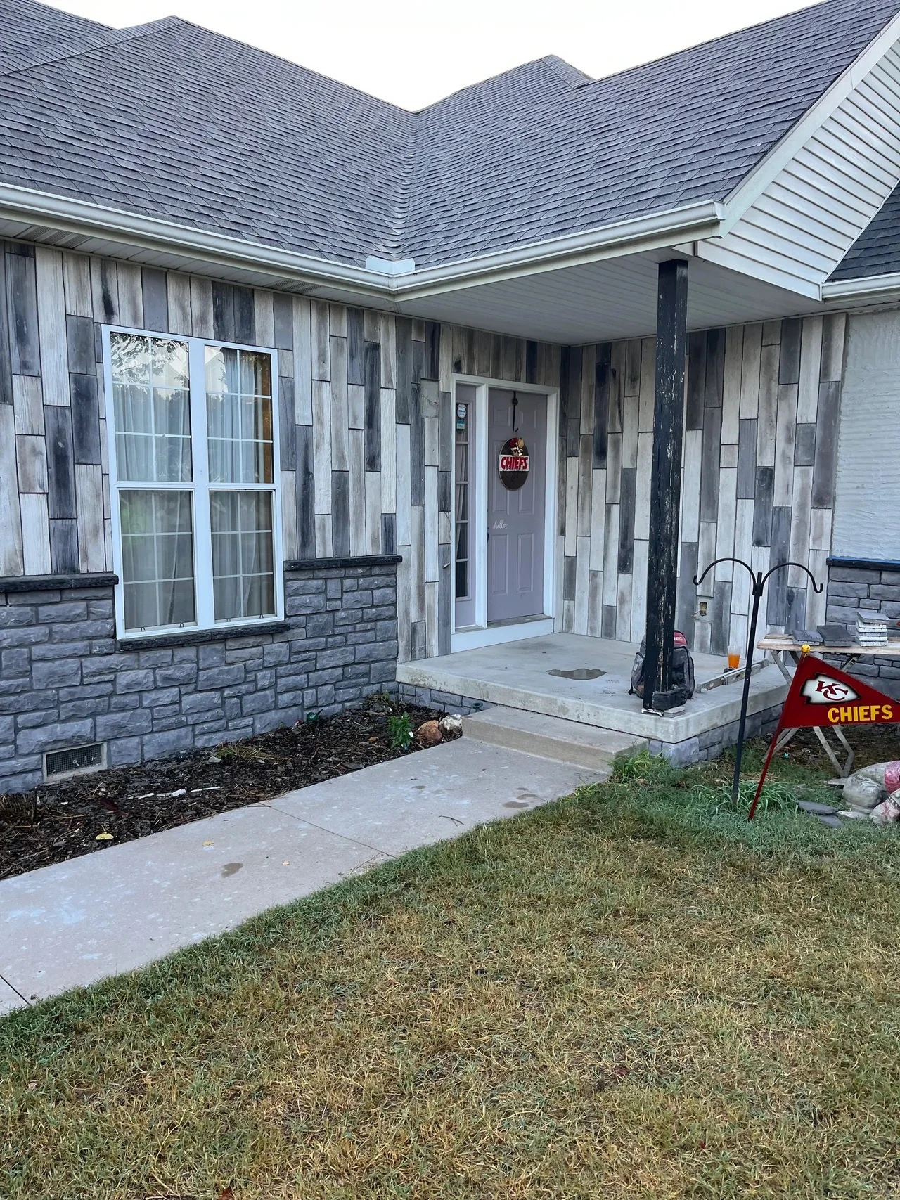 Cut Limestone / Vintage Barnwood
Briarbrook Subdivision