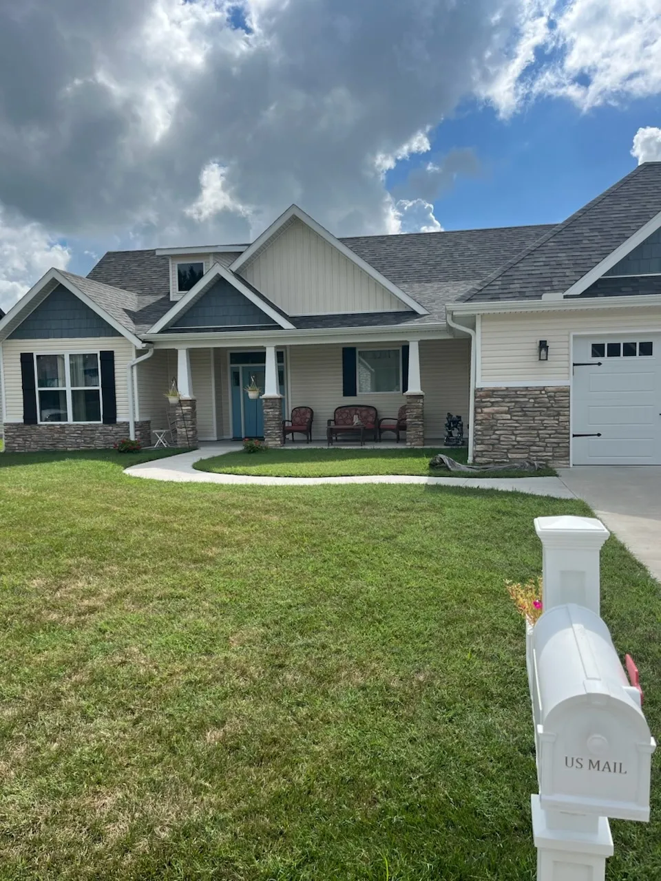 Exterior Features - Carthage, Mo