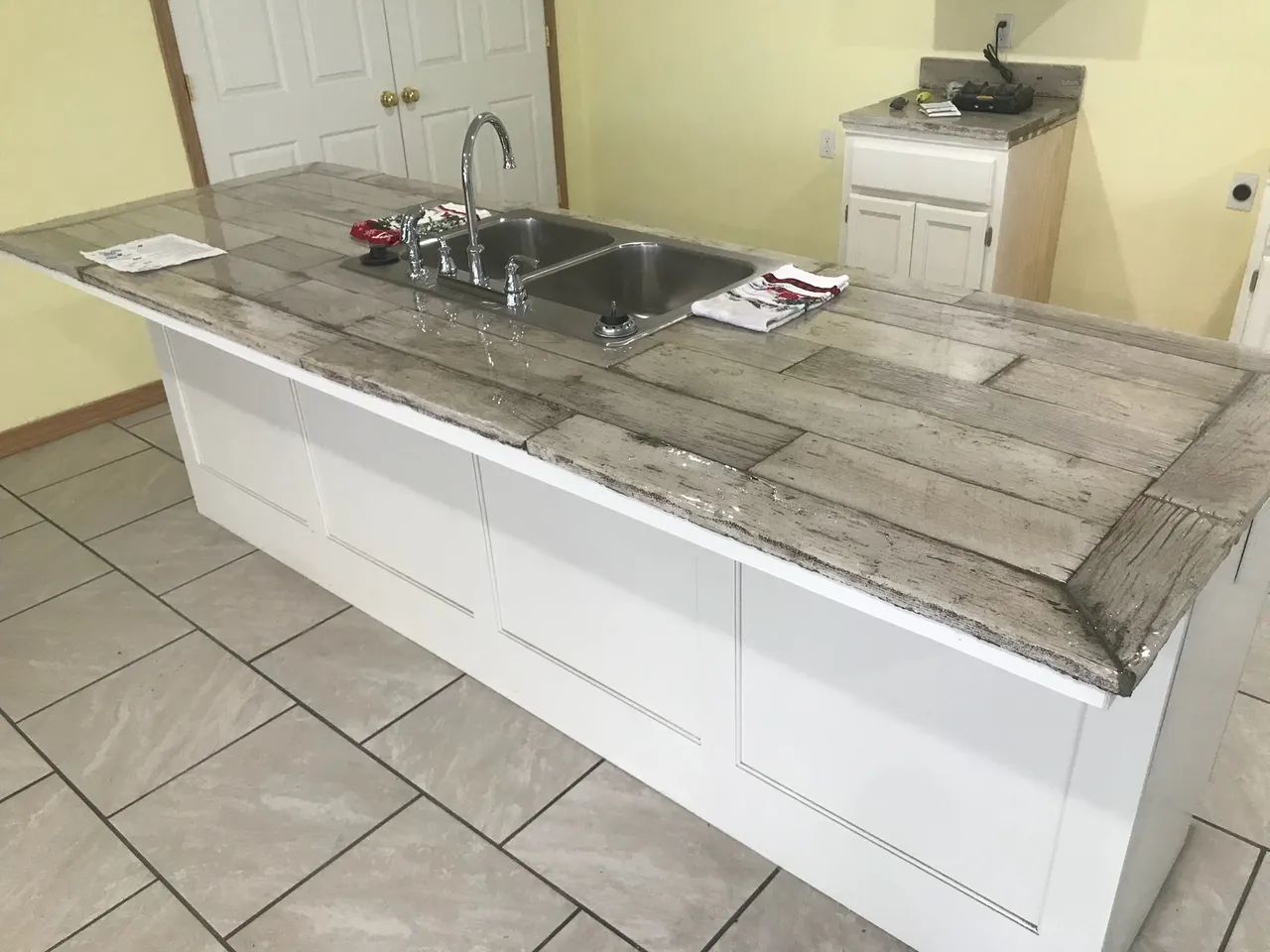 Vintage Barnwood Stone Countertops